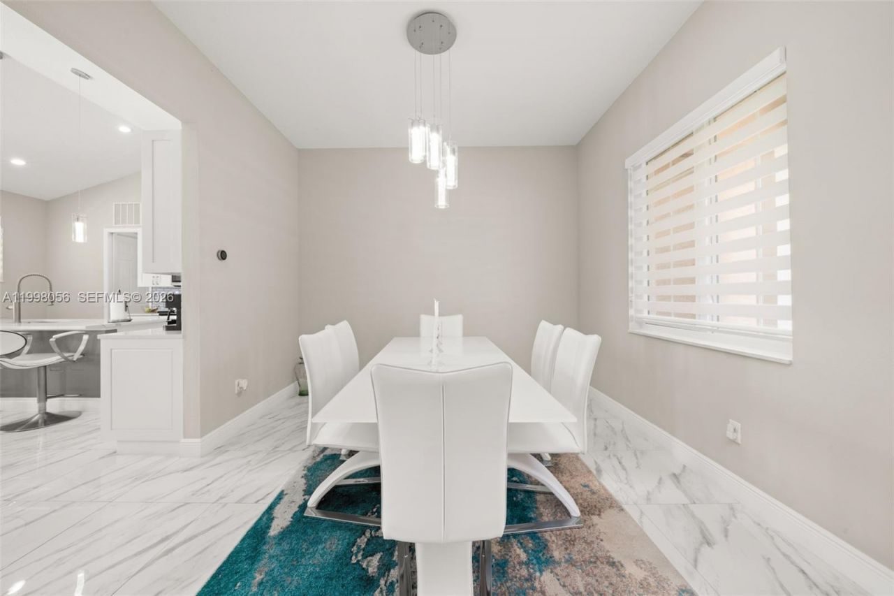 2009 Flower , Sebring, FL 33875 Photo