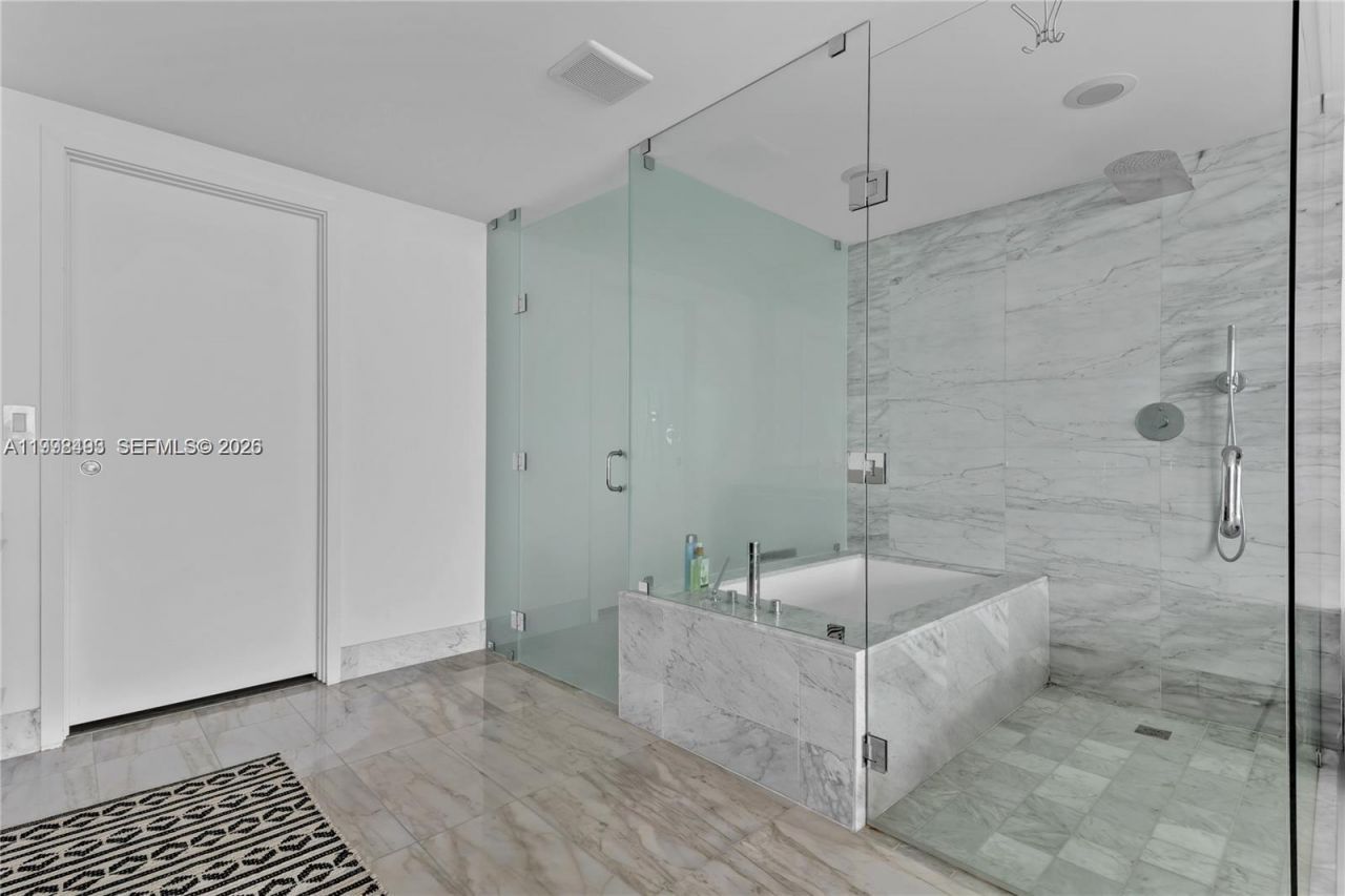 3131 NE 7th Ave, Unit 4202, Miami, FL 33137 Photo