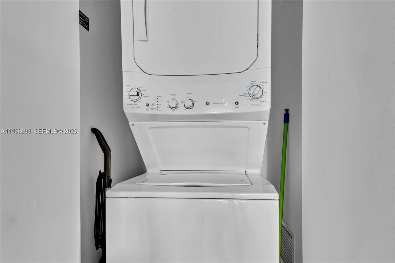 3131 NE 7th Ave, Unit 4202, Miami, FL 33137 Photo