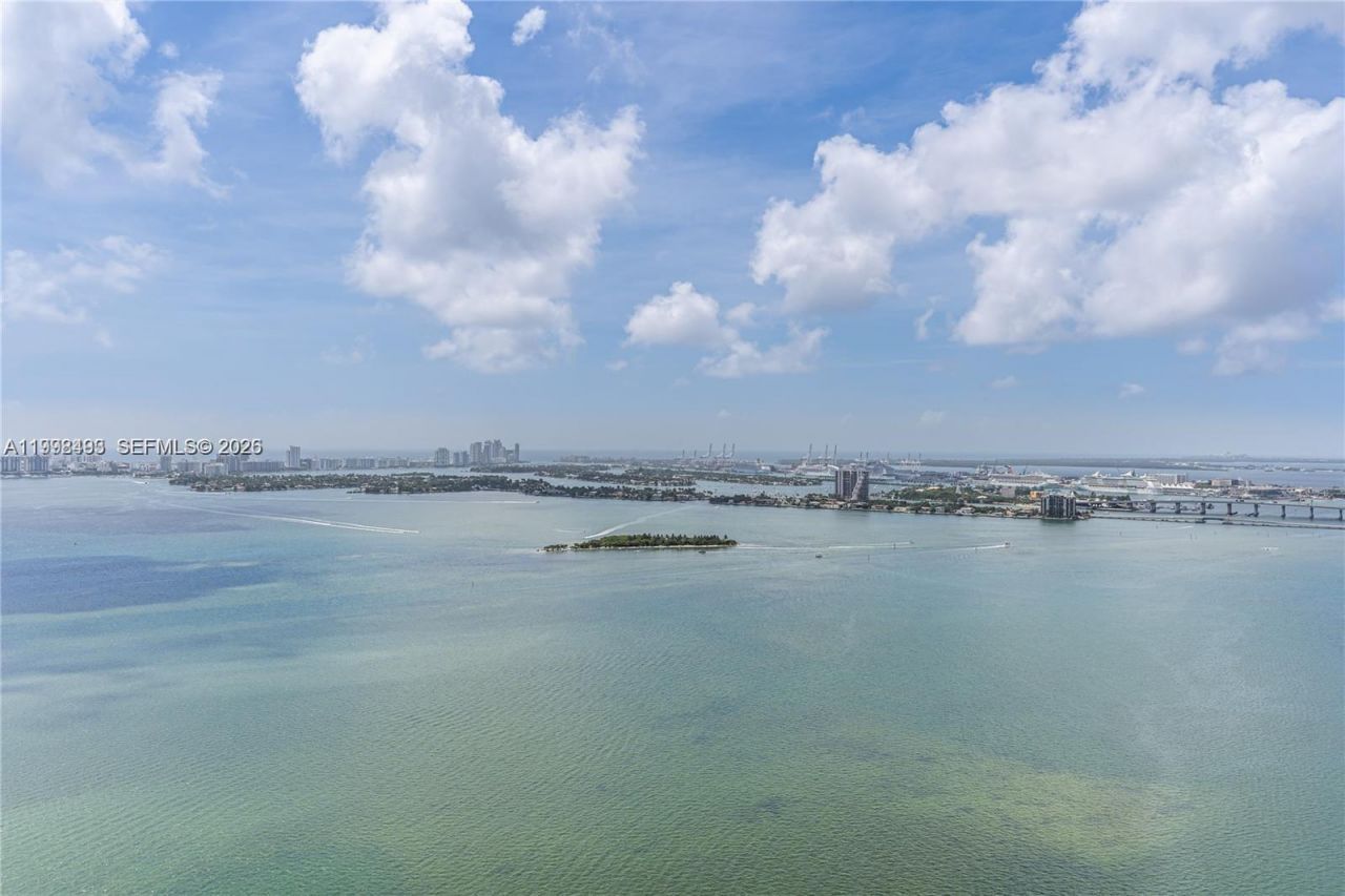 3131 NE 7th Ave, Unit 4202, Miami, FL 33137 Photo