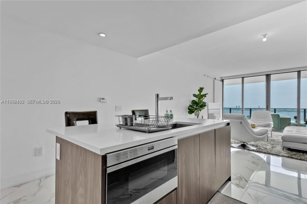 3131 NE 7th Ave, Unit 4202, Miami, FL 33137 Photo