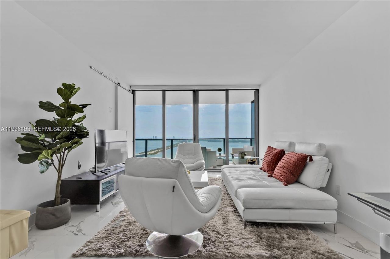 3131 NE 7th Ave, Unit 4202, Miami, FL 33137 Photo