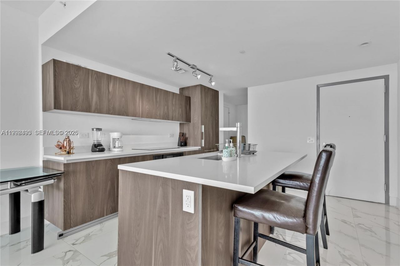 3131 NE 7th Ave, Unit 4202, Miami, FL 33137 Photo