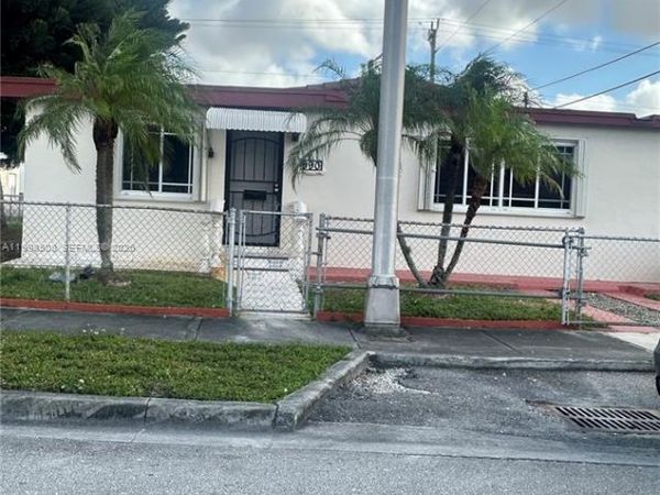 990 E 2nd St , Unit B, Hialeah, FL 33010