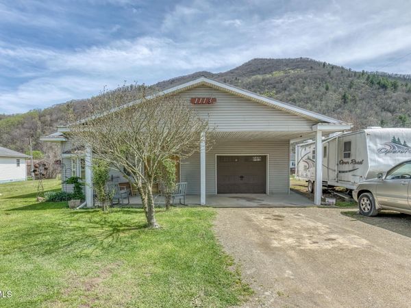 1113 Rittertown Road, Hampton, TN 37658