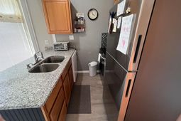 402 Tree Top Ct. photo 4