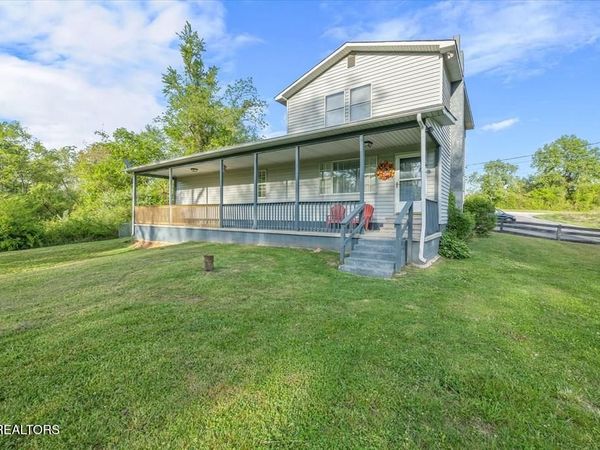 518 Flatt Spur Rd, Jamestown, TN 38556
