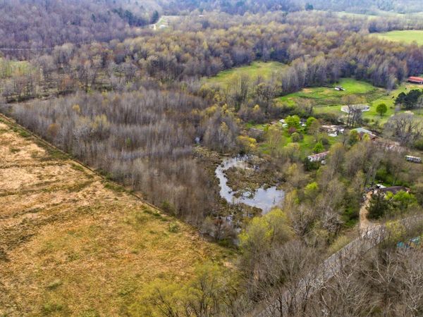 Petros Hwy, Oliver Springs, TN 37840