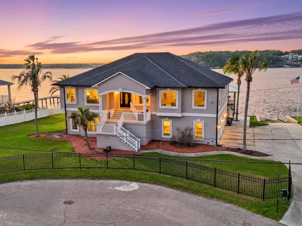 7156 RAMOTH Drive, Jacksonville, FL 32226