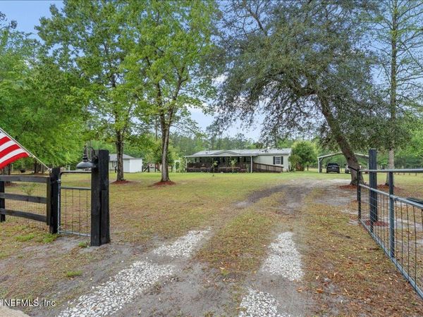 30590 COUNTY ROAD 121, Hilliard, FL 32046