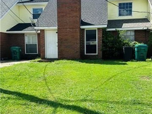 83 STANTON HALL Drive, Destrehan, LA 70047