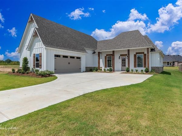 154 Laurel Valley Lane , Stonewall, LA 71078