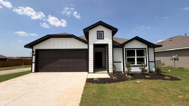 169 Mlm Parkway, Bridgeport, TX 76426 Main Photo