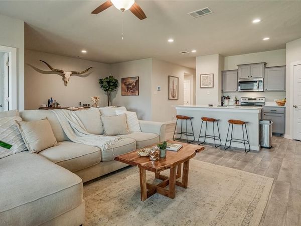 1512 Battery Park Drive, Alvarado, TX 76009