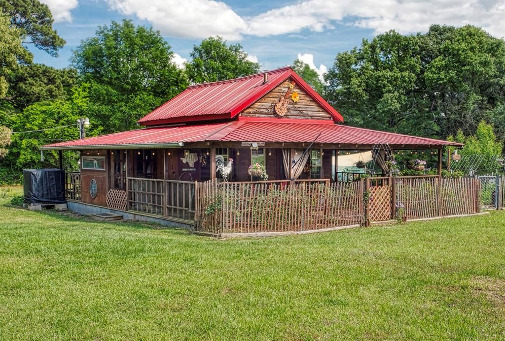 5051 Sunbird Drive, Chandler, TX 75758 Main Photo