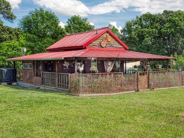 5051 Sunbird Drive, Chandler, TX 75758