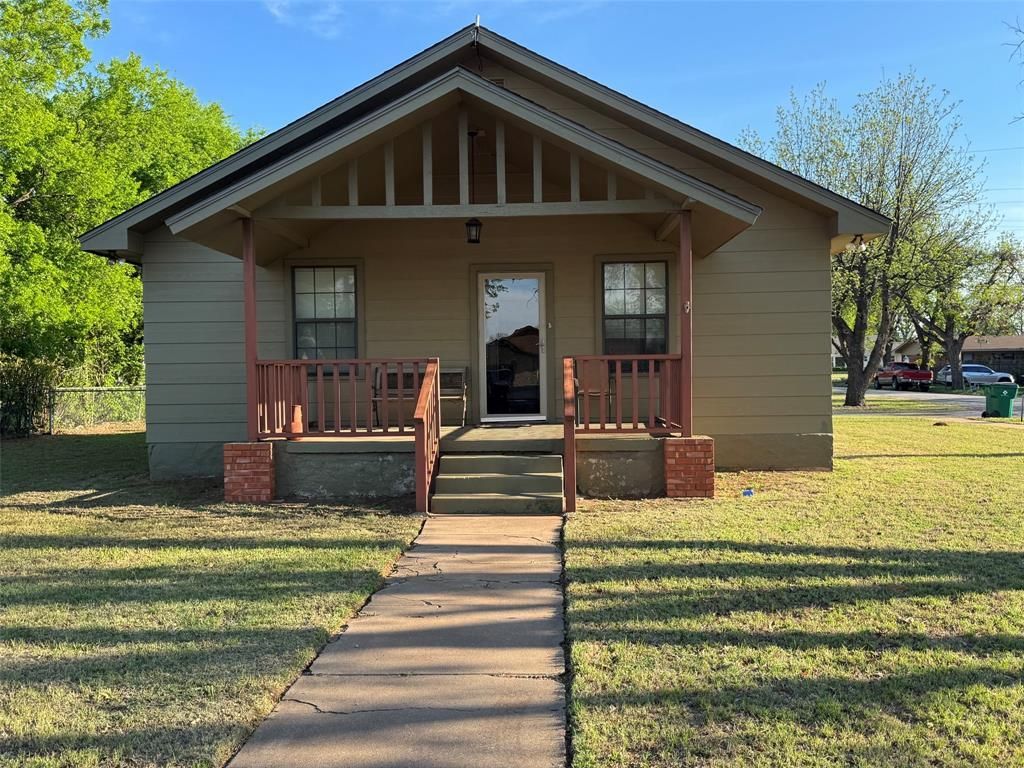511 W Morris Street, Seymour, TX 76380 Main Photo