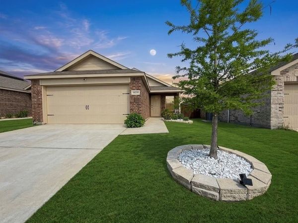 14033 Earlham Street , Pilot Point, TX 76258