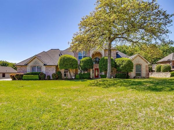 312 Oak Ridge Drive, Burleson, TX 76028