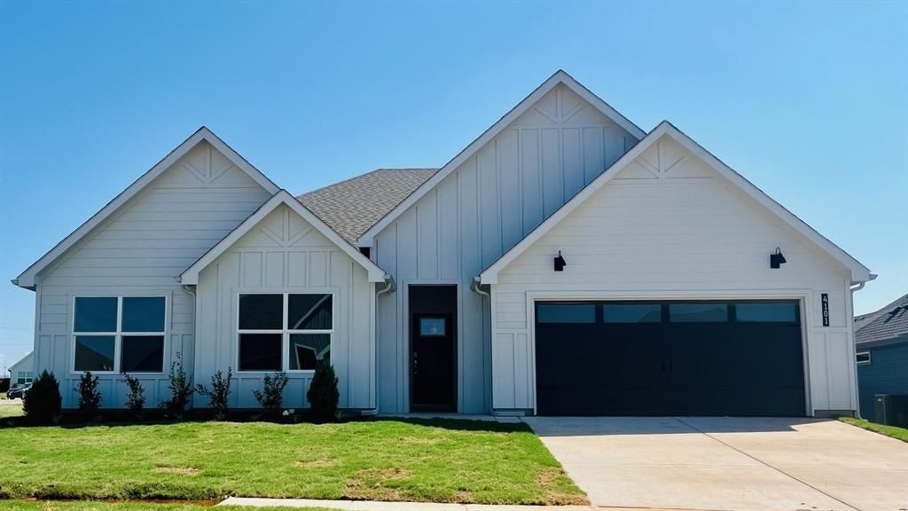 4130 Cornerstone Circle, Granbury, TX 76048 Main Photo