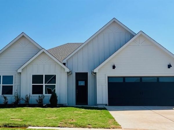4130 CORNERSTONE Circle, Granbury, TX 76048