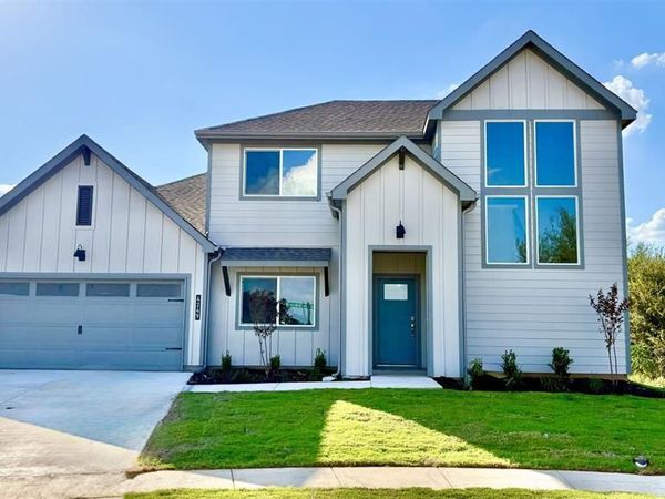 231 SANDSTONE Circle, Granbury, TX 76048