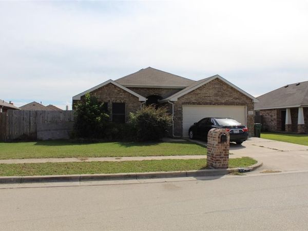 508 Quartz Street, Arlington, TX 76002
