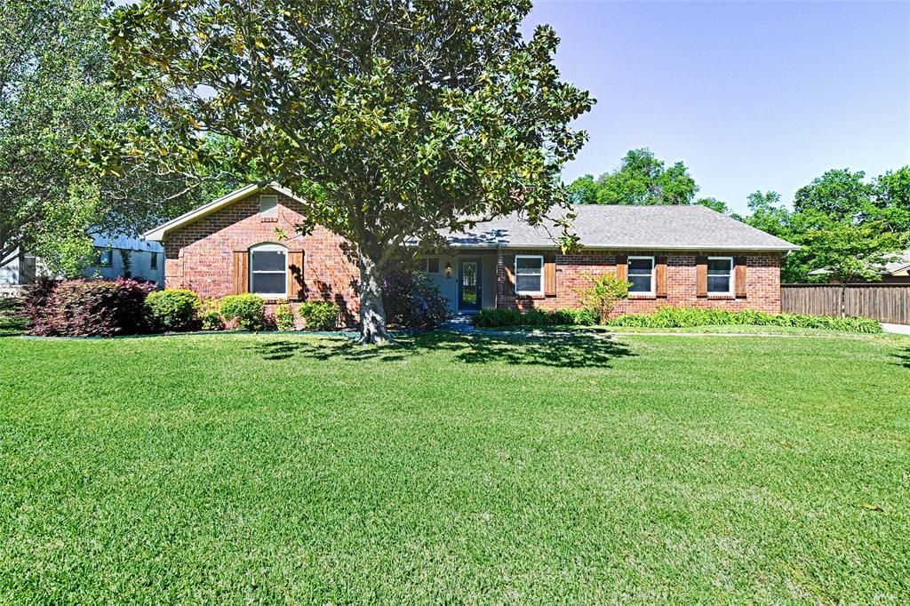 4 Patterson Drive, Greenville, TX 75402 Main Photo