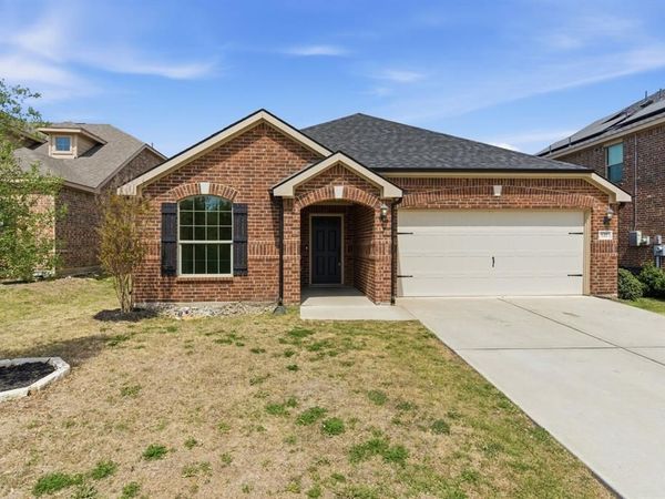 127 Bluebonnet Drive, Sanger, TX 76266