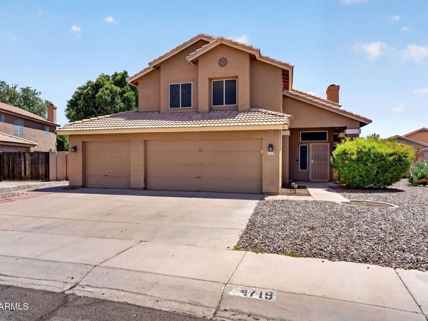 4719 E ROCKLEDGE Road, Phoenix, AZ 85044