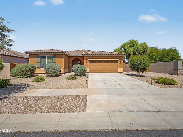 7564 W BERRIDGE Lane, Glendale, AZ 85303
