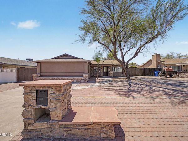 2601 E DAHLIA Drive, Phoenix, AZ 85032