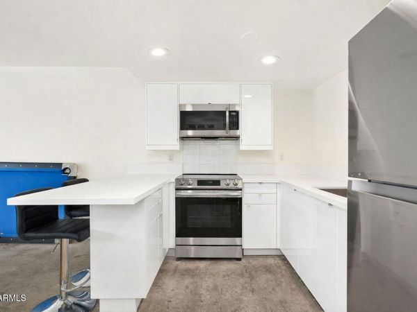 4727 E LAFAYETTE Boulevard, Unit 110, Phoenix, AZ 85018