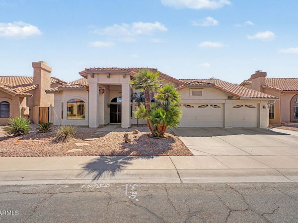 1043 W IRIS Drive, Gilbert, AZ 85233