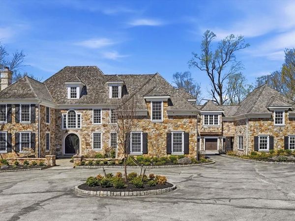 1300 VALLEY ROAD , VILLANOVA, PA 19085