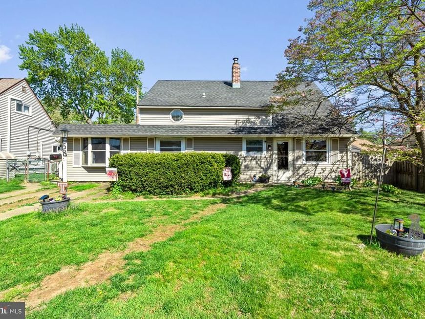 58 Nearwood Lane, Levittown, PA 19054 Main Photo