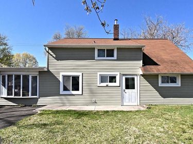 30 ROUNDWOOD LANE, LEVITTOWN, PA 19055