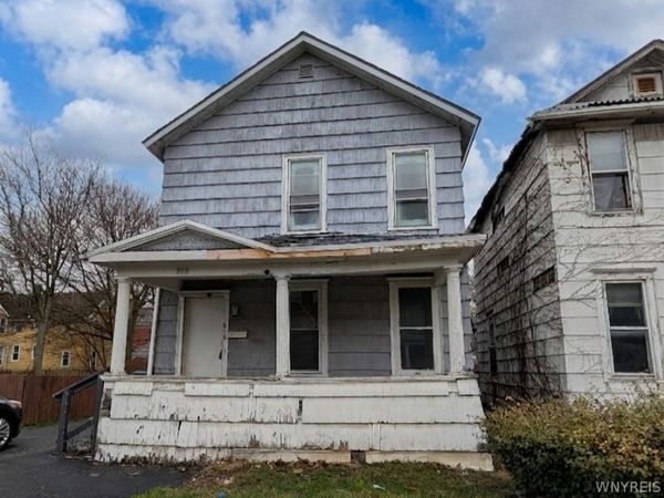 616 7th Street , Niagara Falls, NY 14301