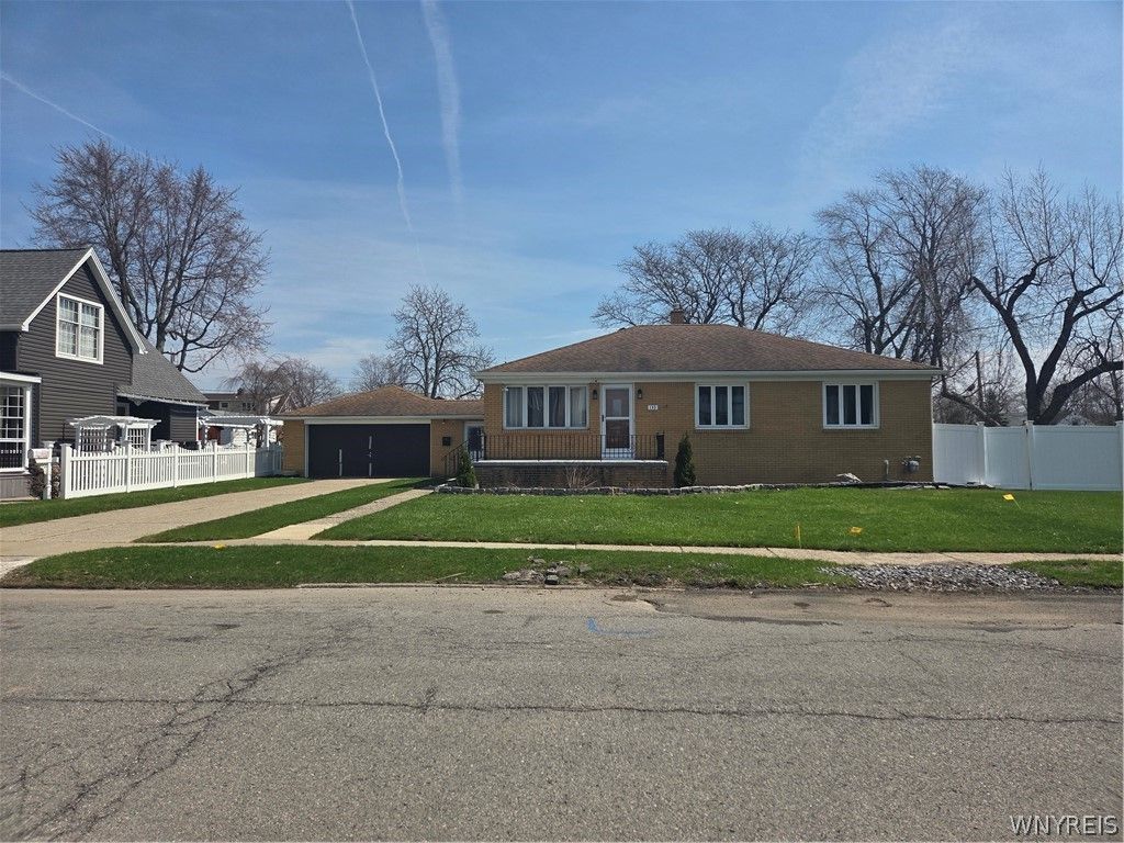 133 Halstead Avenue, Buffalo, NY 14212 Main Photo