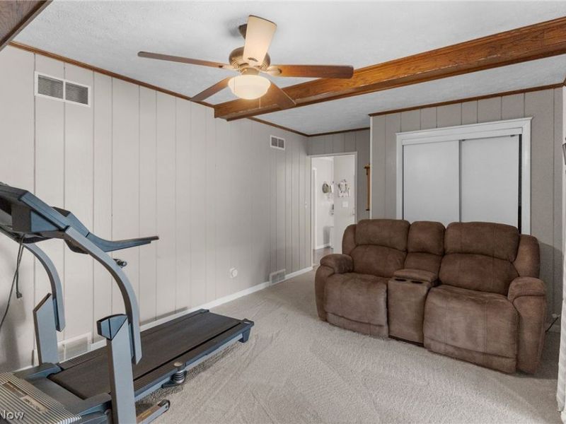 545 Meadowland Court, Hubbard, OH 44425 Photo 12