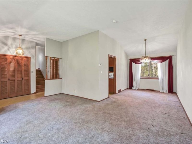 6555 Hunt Circle, Mayfield Village, OH 44143 Photo 10