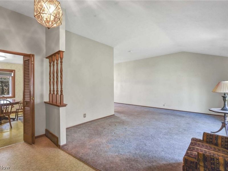 6555 Hunt Circle, Mayfield Village, OH 44143 Photo 7