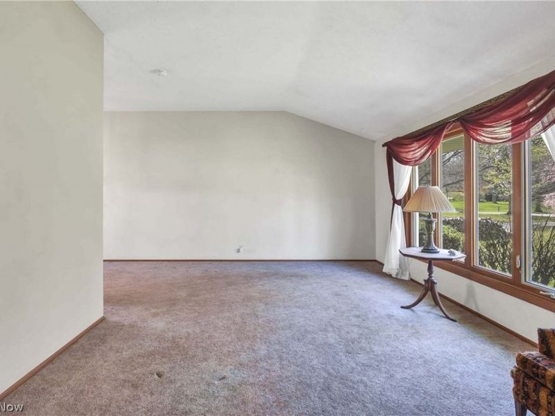 6555 Hunt Circle, Mayfield Village, OH 44143 Photo 8