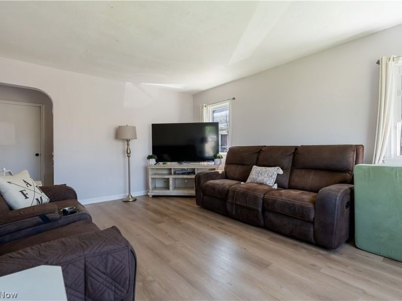 559 Essex Street, Akron, OH 44306 Photo 10