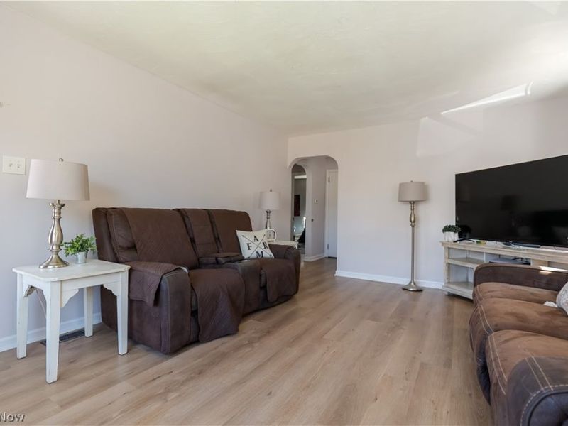 559 Essex Street, Akron, OH 44306 Photo 11