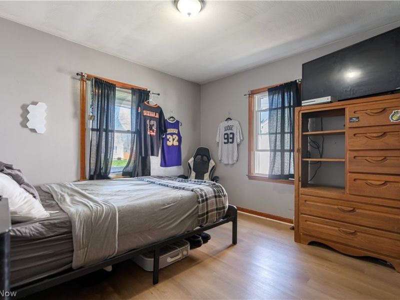 559 Essex Street, Akron, OH 44306 Photo 14