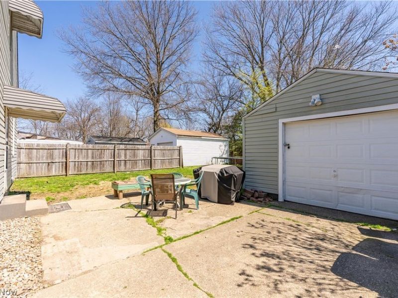 559 Essex Street, Akron, OH 44306 Photo 7