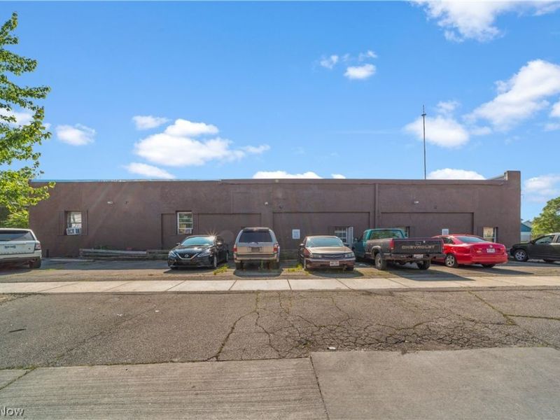 1888 E 28th Street, Lorain, OH 44055 Photo 2