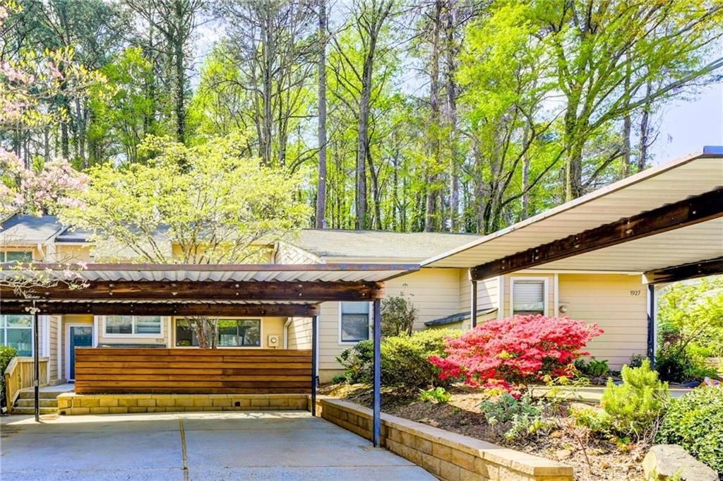 1929 Variations Drive Ne, Atlanta, GA 30329 Main Photo