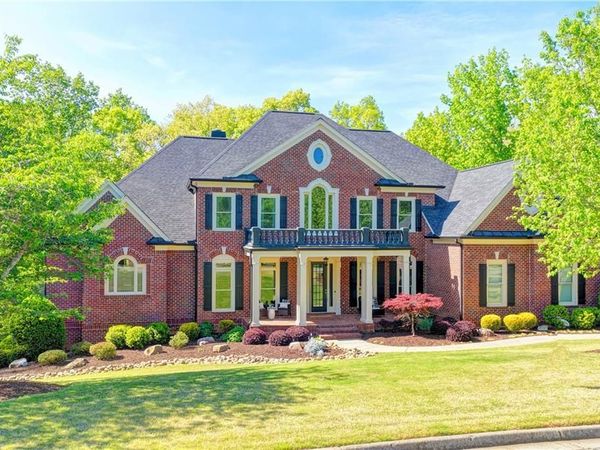 420 Lafayette Close, Roswell, GA 30075